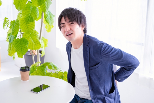 腰痛に悩む方のイメージ あさば整体院守谷院