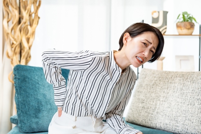 腰痛に悩む方のイメージ あさば整体院守谷院