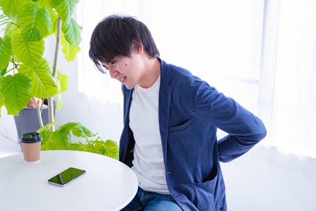 腰痛に悩む方のイメージ あさば整体院守谷院